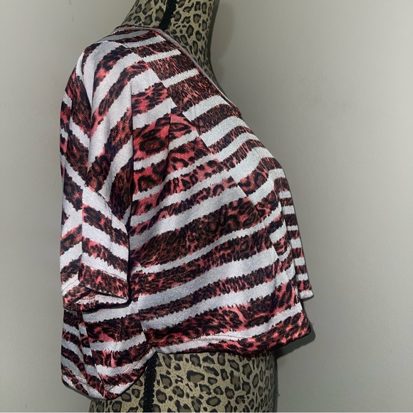 Pink & White Leopard print Striped Croptop - Picture 4 of 4